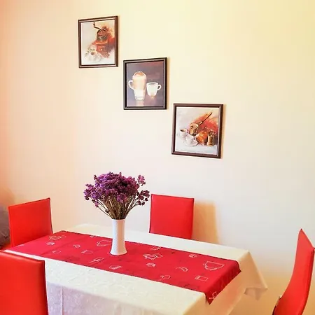 Mandaric Apartment *